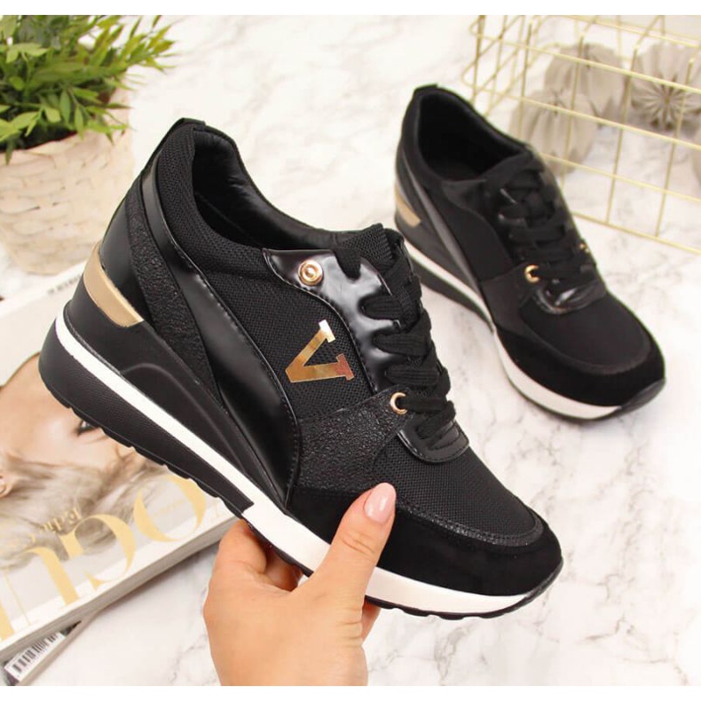 Zapatillas de cuña Potocki W WM747A negro dorado 1 Zapatillas de cuña Potocki W WM747A negro dorado 1