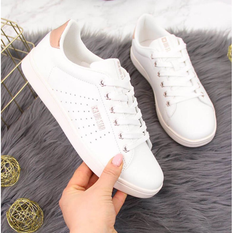 Zapatillas bajas con piel ecológica Big Star W DD274583 blanco 1