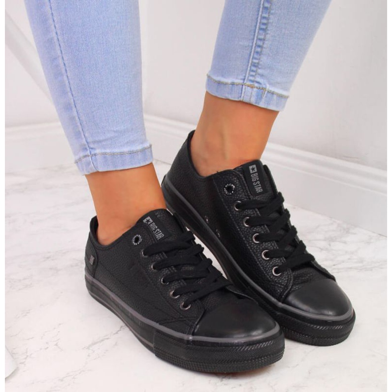 Zapatillas bajas con piel ecológica Big Star II274002 W negro 2