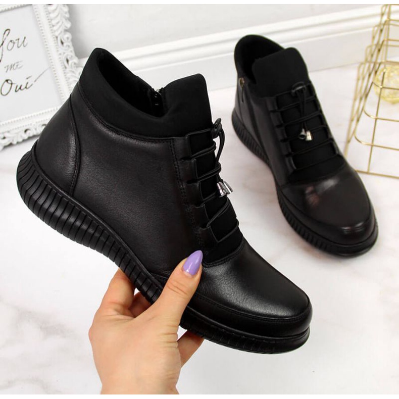 Botas negras aisladas T.Sokolski W SCA129A negro 1