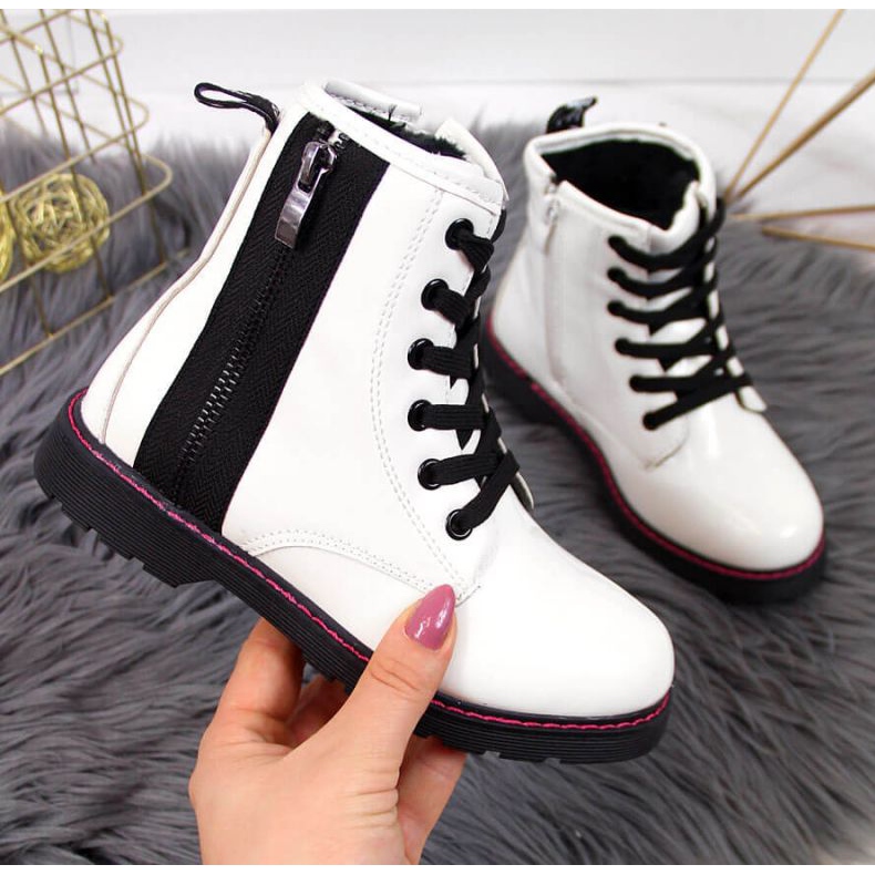 Bota lacada aislante Jr EVE327B blanco 1