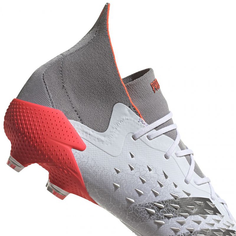 Botas de fútbol adidas Predator Freak.1 Fg M FY6255 blanco, blanco, gris / plateado blanco 2