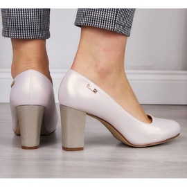 Bombas en el puesto Sergio Leone W SK193B beige perla 2