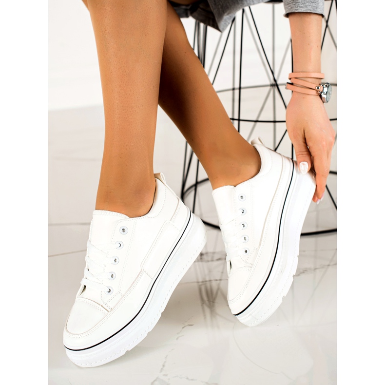 TRENDI Zapatillas con estilo en la plataforma blanco 1