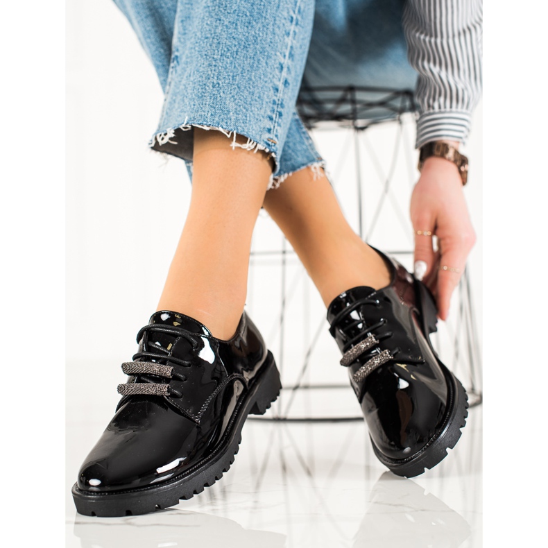 Goodin Zapatos brogue lacados negro 1