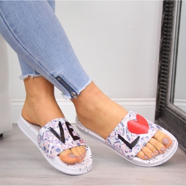 Chanclas de goma Big Star W INT1148A blanco 2 Chanclas de goma Big Star W INT1148A blanco 2