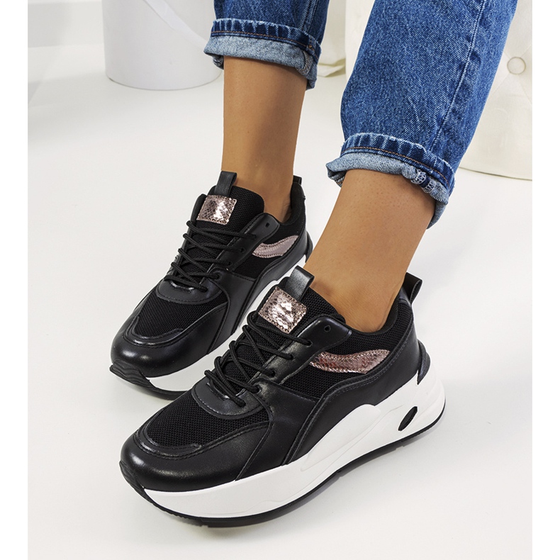 Deportivas Nazaria negras negro dorado 1