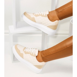 Zapatillas beige en la plataforma Gasperi 2