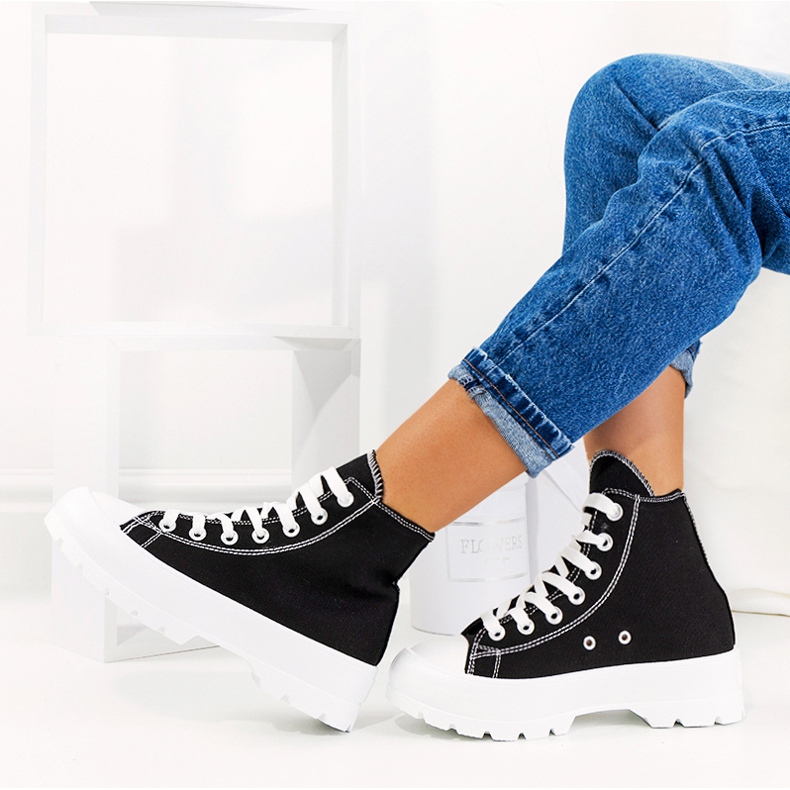 Deportivas negras sobre suela alta Berrios negro 1