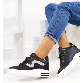 Zapatillas negras en la cuña Piazza negro 1