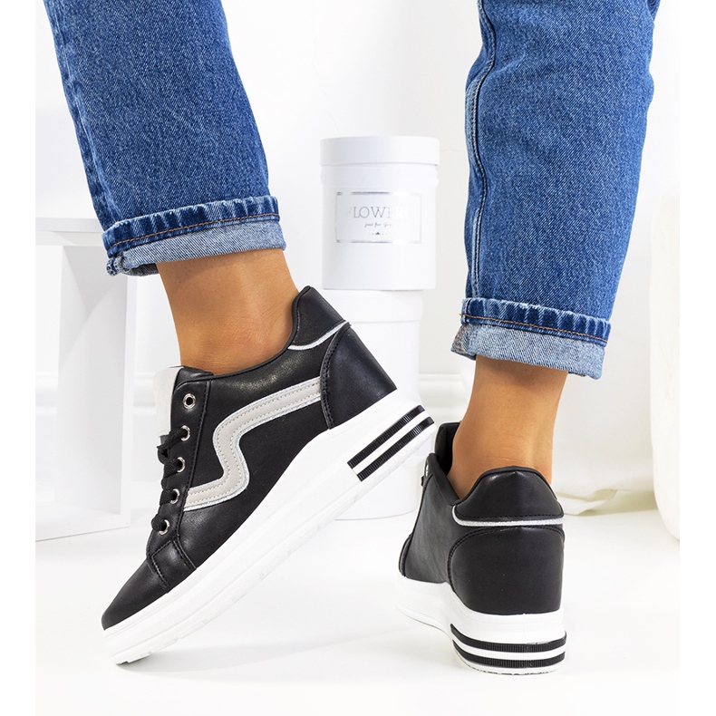 Zapatillas negras en la cuña Piazza negro 2