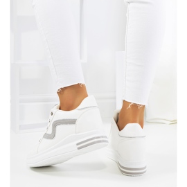 Zapatillas blancas en la cuña Piazza blanco 1