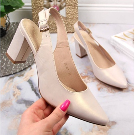 Bombas en el puesto Sergio Leone W SK363 beige perla 1