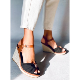Sandalias cuña Leyla Negras marrón 3