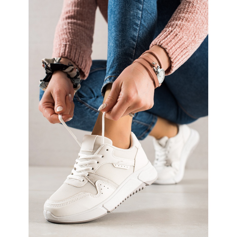 Ideal Shoes Zapatillas blancas en la plataforma blanco 1