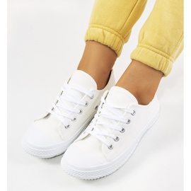 Zapatillas blancas de mujer Casas blanco 2