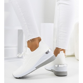 Deportivas blancas con cuña Sabelia blanco 1