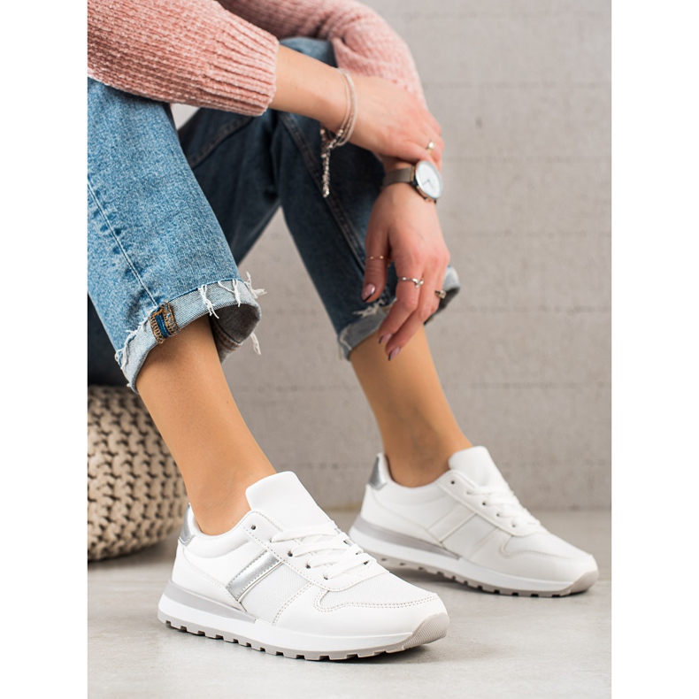TRENDI Zapatillas con estilo con malla blanco 1