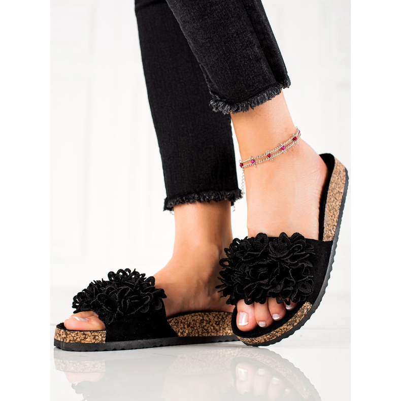 Pantuflas Negras Con Flores VINCEZA negro 1 Pantuflas Negras Con Flores VINCEZA negro 1