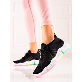 TRENDI Zapatos deportivos en una plataforma colorida negro 2
