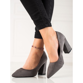Bestelle Zapatos de tacón de ante en un pilar gris 2