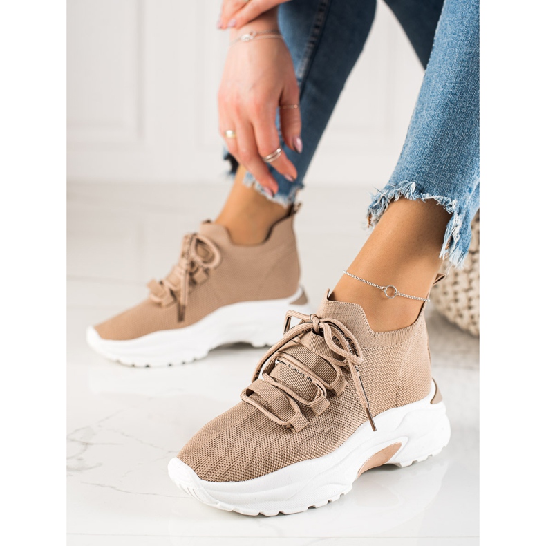 Camo Zapatos deportivos cómodos en la plataforma. beige 1 Camo Zapatos deportivos cómodos en la plataforma. beige 1