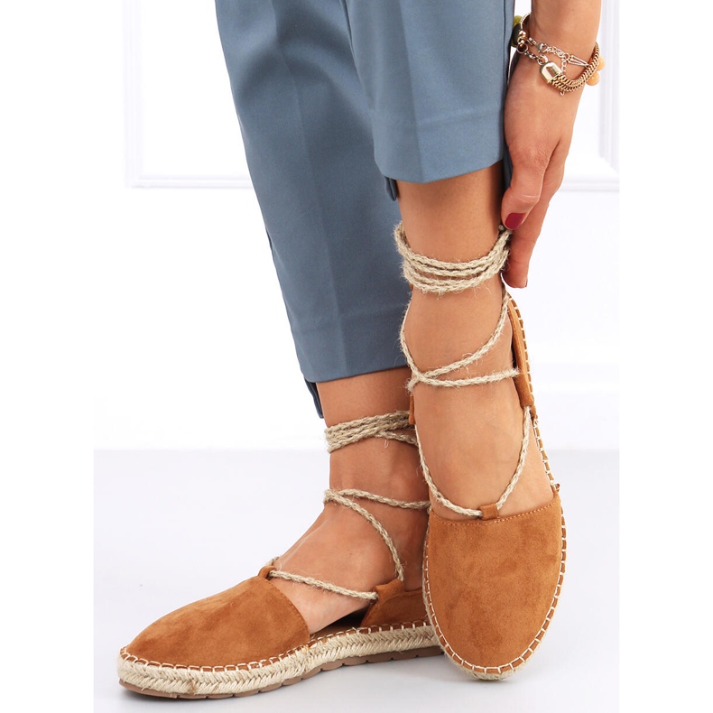 Alpargatas de mujer Arely Camel marrón 2