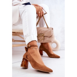 Zapatos De Tacón De Gamuza Con Lazo Maciejka 05059-29 Marrón 7