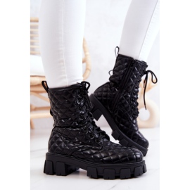 PG2 Botas Maureen negras acolchadas en un poste negro 8