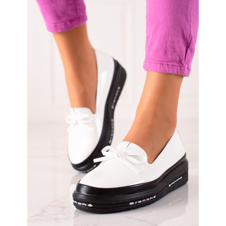 Mocasines ligeros en la plataforma VINCEZA blanco 1