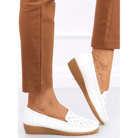 Cukki Mocasines blancos calados para mujer 2 Cukki Mocasines blancos calados para mujer 2