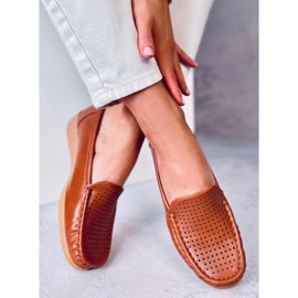 Mocasines mujer calados Ilin Camel marrón 5