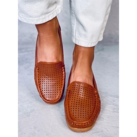 Mocasines mujer calados Ilin Camel marrón 1