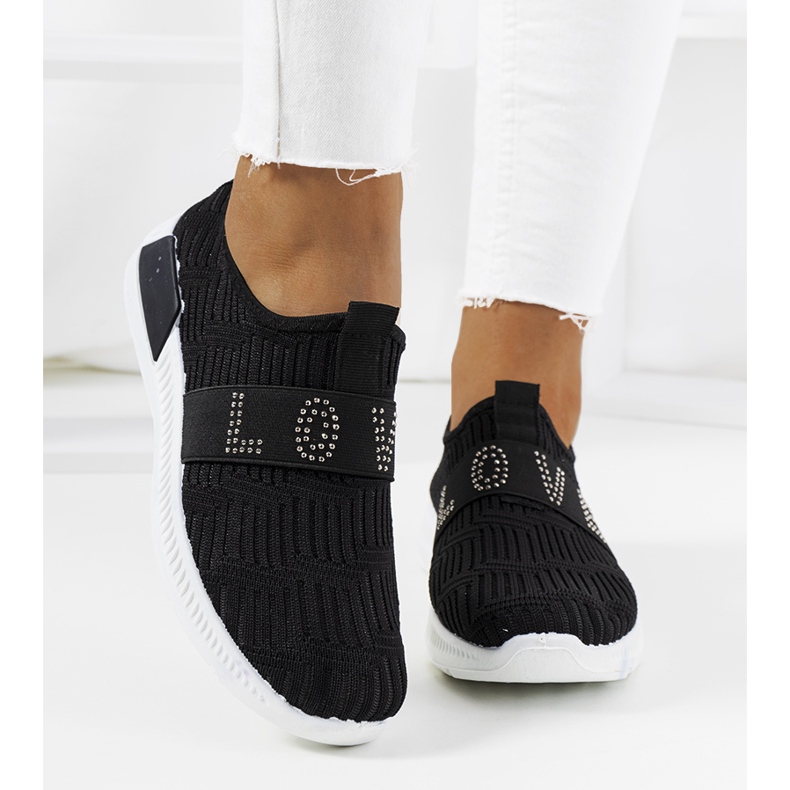 Deportivas negras de Brian negro 1