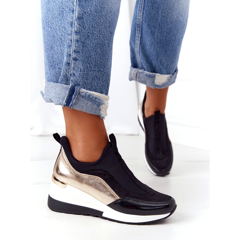 Zapatillas Evento con cuña 21PB35-4000 negro dorado 2