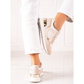 TRENDI Zapatillas beige en la plataforma 2