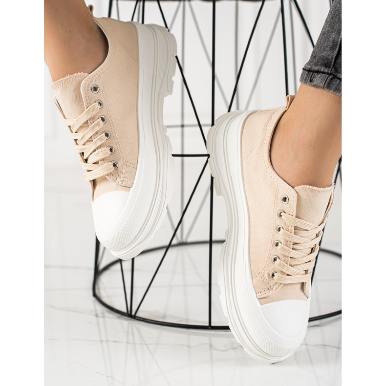 TRENDI Zapatillas beige de moda 1