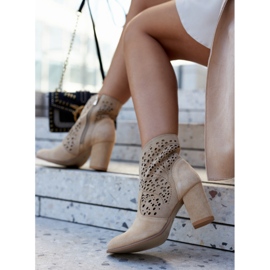 Botas caladas Lewski Shoes 3166 Beige 1