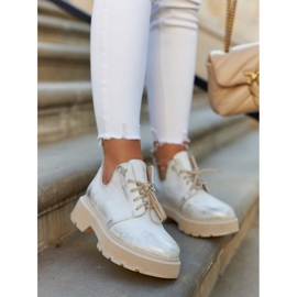 Zapatos En La Suela Masiva Nicole 2701/004 Blanco y Oro beige dorado 3