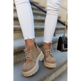 Zapatos En La Suela Masiva Nicole 2701/060 Beige 1