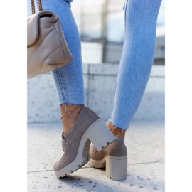 Lemar Zapatos elegantes en un pilar con una decoración Harmell beige 2