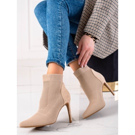 S. BARSKI Botas a juego en un pin S.BARSKI beige 1