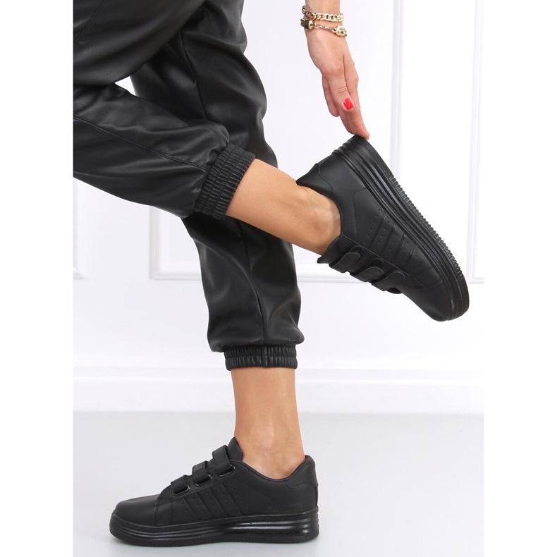 Deportivas Saanvi Negro Velcro 2 Deportivas Saanvi Negro Velcro 2