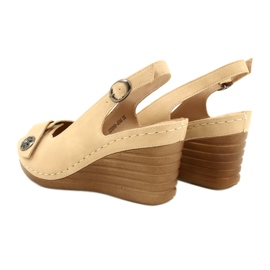 Sandalias de cuña para mujeres con decoración Evento 22SD98-4544 beige 4