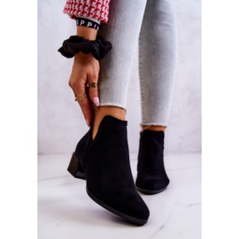 Vinceza Botines De Ante Calado Carine Negro Con Corte 1