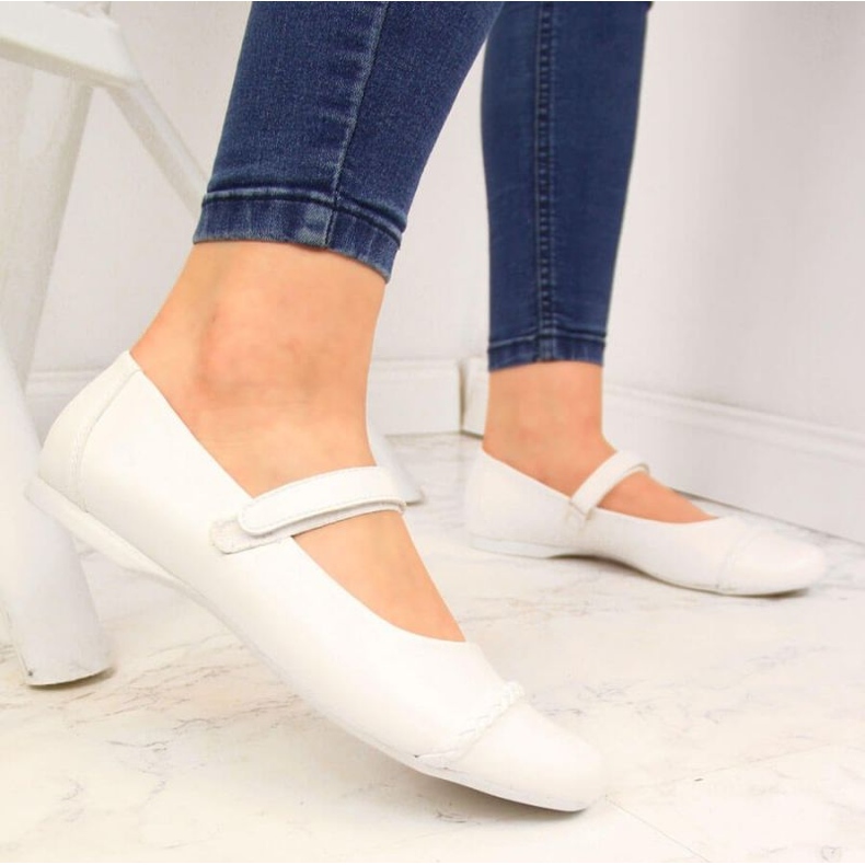 Bailarinas velcro para Comunión Kornecki Jr KOR6271A blanco 2 Bailarinas velcro para Comunión Kornecki Jr KOR6271A blanco 2