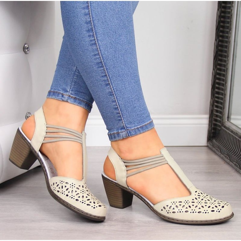 Sandalias de piel Rieker W RKR316 beige 2