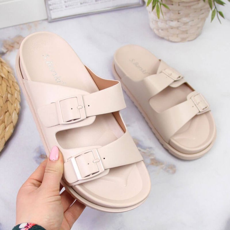 Zapatillas de goma con hebillas S. Bararski W OLI157A beige 1