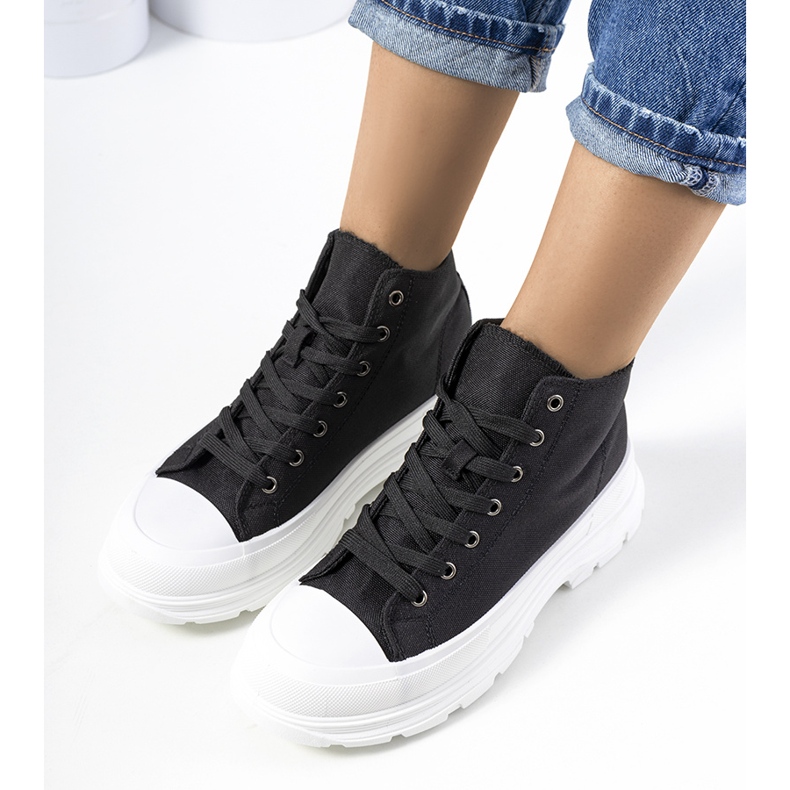 Zapatillas tobilleras negras en la plataforma Boyes negro 1