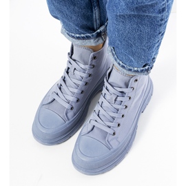 Zapatillas tobilleras azules en la plataforma Boyes 1